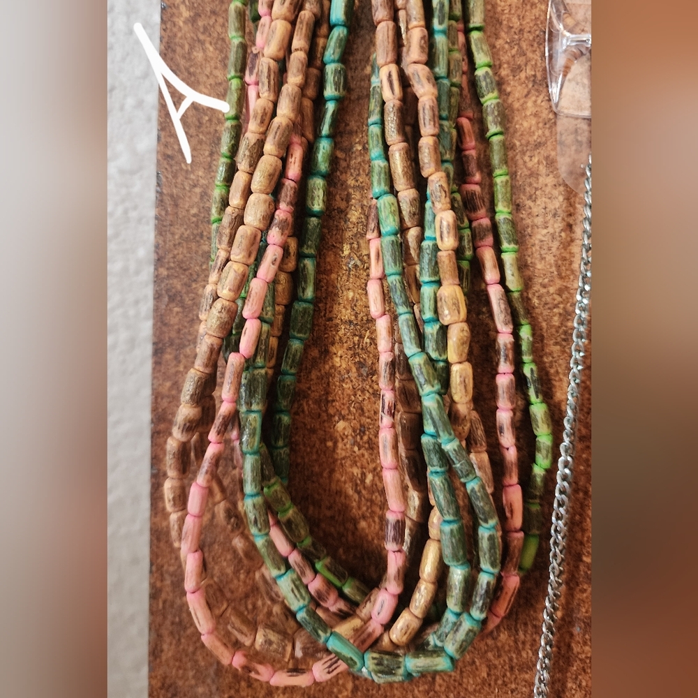 Assorted Necklaces - Picture 3 of 16